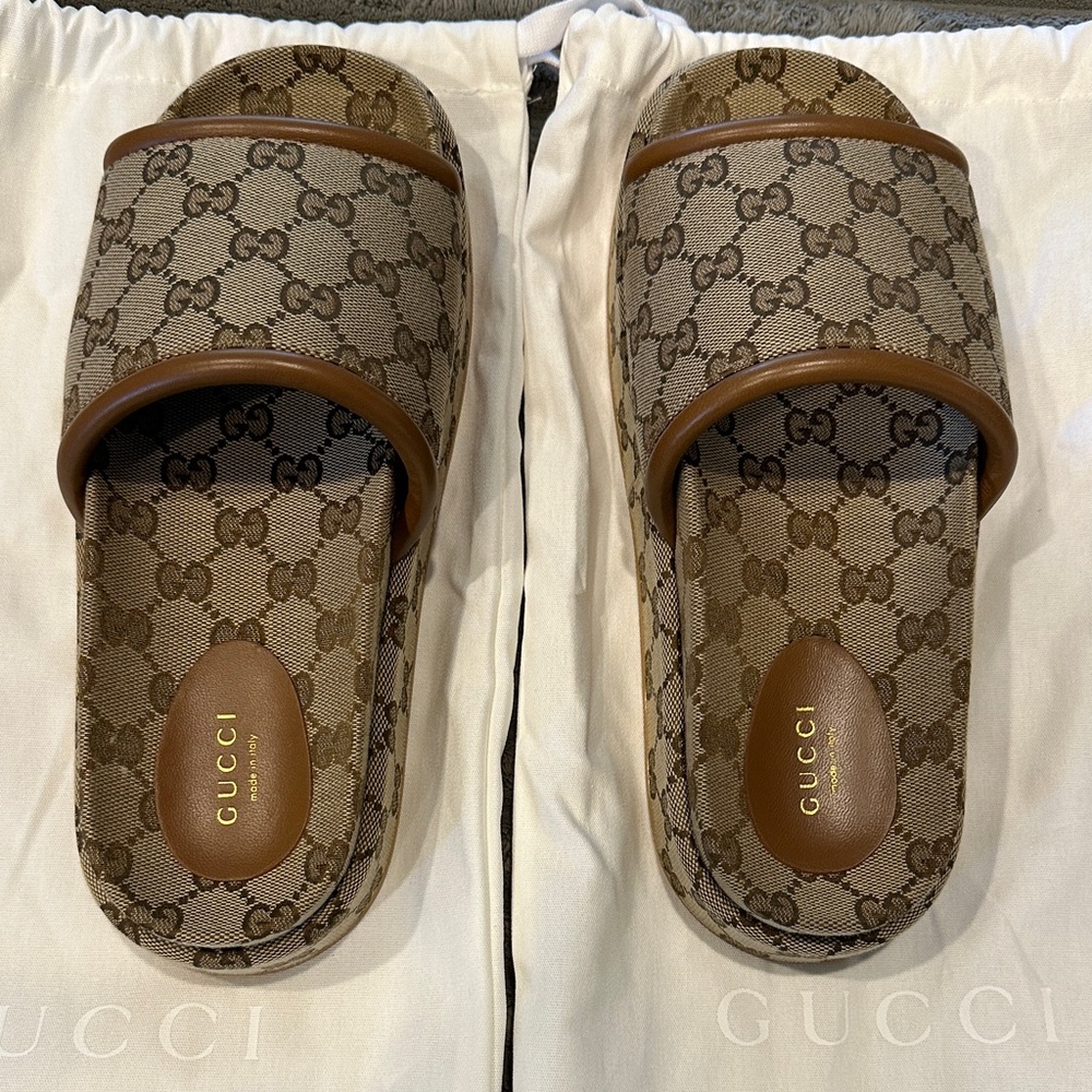 Gucci Tan and Brown Logo Slide Sandals